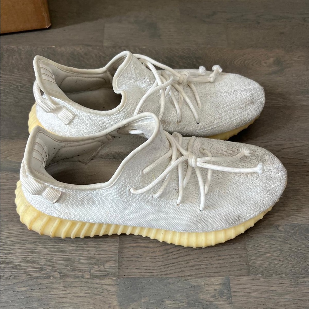 Mens Yeezy sneakers